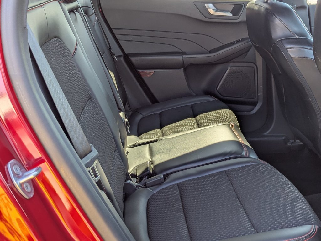 Used 2023 Ford Escape ST-Line w/ Tech Pack #1 AWD/4WD image 25