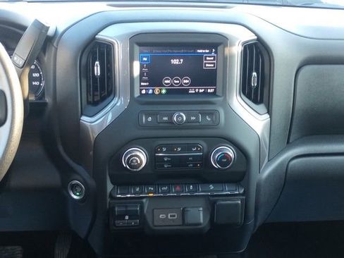 Used 2024 Chevrolet Silverado 2500 Custom w/ Custom Value Package image 12