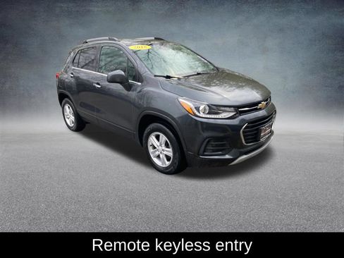 Used 2018 Chevrolet Trax LT w/ LT Convenience Package AWD/4WD image 9