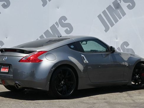Used 2014 Nissan 370Z Touring w/ Sport Package RWD image 5