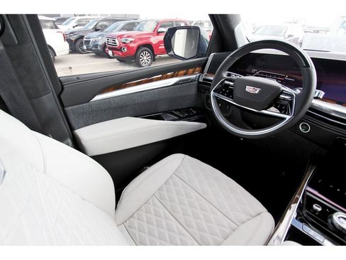 New 2025 Cadillac Escalade Sport Platinum w/ LPO, ONYX Package image 8