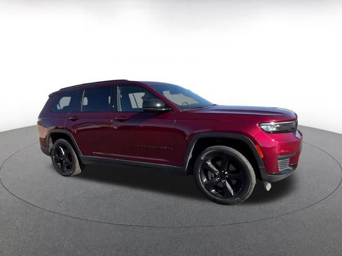 Used 2023 Jeep Grand Cherokee L Altitude image 2