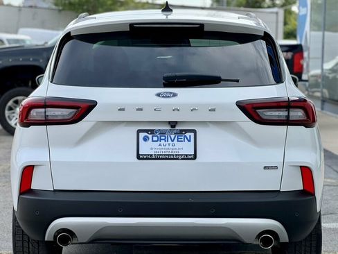 Used 2024 Ford Escape SE FWD image 4