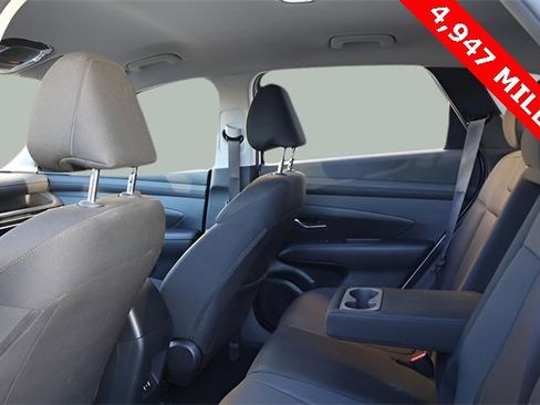 Used 2025 Hyundai Tucson SE image 15