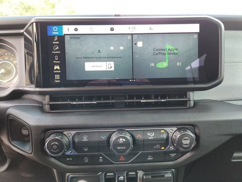 Used 2026 Jeep Wrangler Sport S image 19