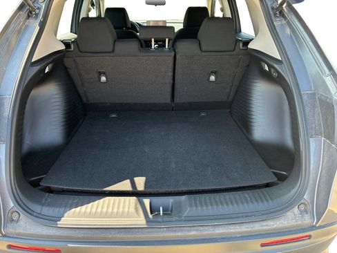 Used 2025 Honda HR-V LX image 9