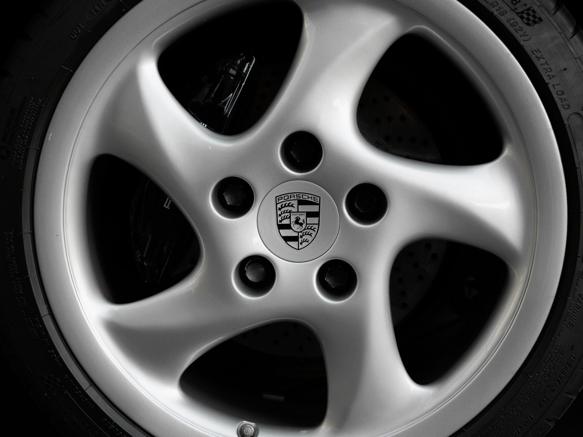 Used 1997 Porsche 911 Carrera S RWD image 13