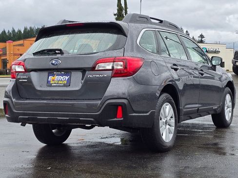 Used 2018 Subaru Outback 2.5i image 7