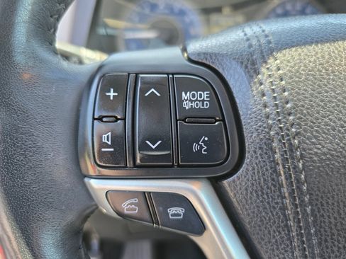 Used 2017 Toyota Sienna Limited Premium AWD/4WD image 7