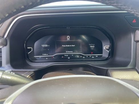 Used 2022 GMC Yukon Denali image 16