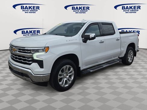Used 2023 Chevrolet Silverado 1500 LTZ AWD/4WD image 3