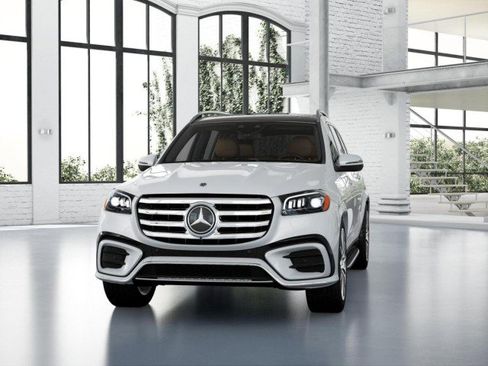 Certified 2025 Mercedes-Benz GLS 580 4MATIC image 41