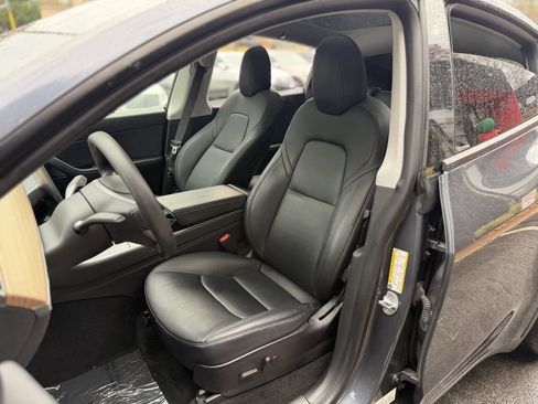 Used 2020 Tesla Model Y Long Range image 26