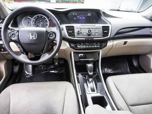 Used 2017 Honda Accord LX image 18