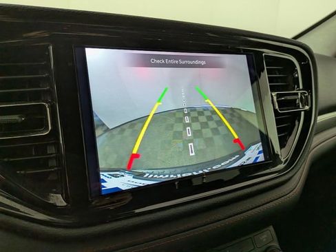 Used 2025 Dodge Durango GT AWD/4WD image 6