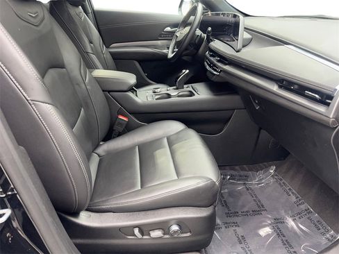 Used 2024 Cadillac XT4 Premium Luxury image 44