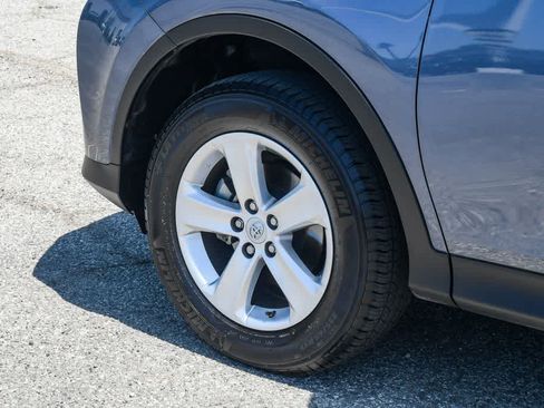 Used 2013 Toyota RAV4 XLE FWD image 10