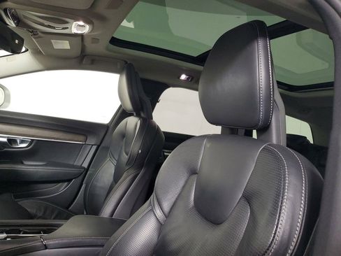 Used 2018 Volvo V90 T6 Cross Country w/ Convenience Package image 23