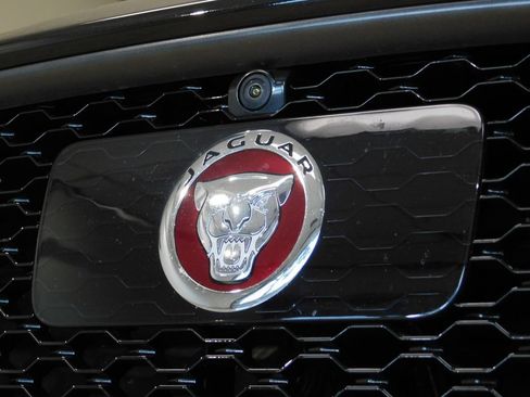 Used 2020 Jaguar F-PACE SVR AWD/4WD image 12