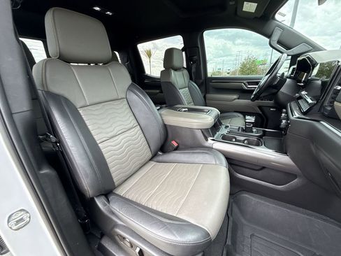 Used 2022 Chevrolet Silverado 1500 ZR2 image 16