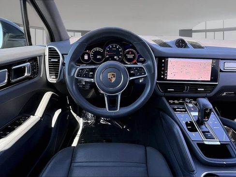 Used 2023 Porsche Cayenne Platinum Edition AWD/4WD image 8