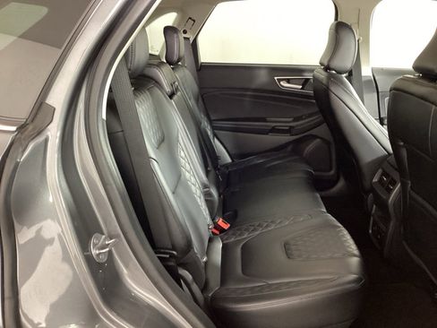 Used 2024 Ford Edge Titanium image 11