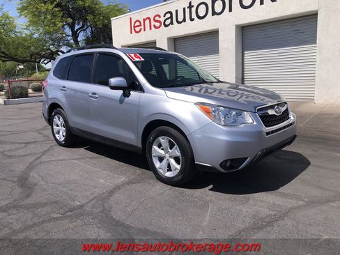 Used 2014 Subaru Forester 2.5i Limited w/ Popular Package #2 AWD/4WD image 2