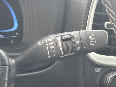 New 2026 Hyundai Venue SEL FWD image 19