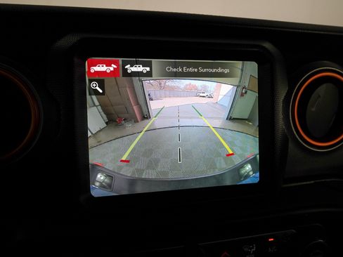 Used 2021 Jeep Gladiator Mojave image 23