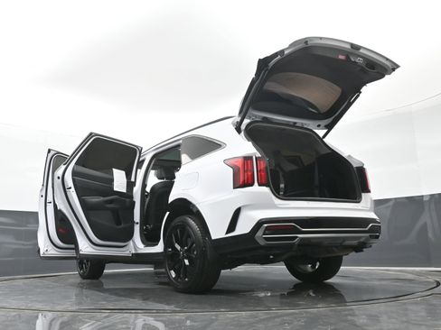 Used 2021 Kia Sorento SX image 54