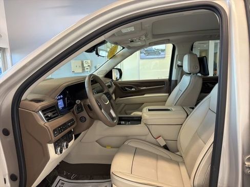 Used 2021 GMC Yukon Denali w/ Denali Ultimate Package image 19