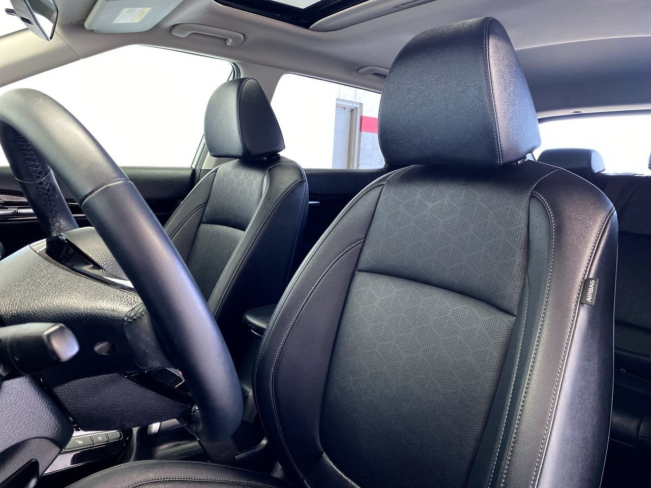 Certified 2025 Kia Seltos EX w/ EX Sunroof Package FWD image 20