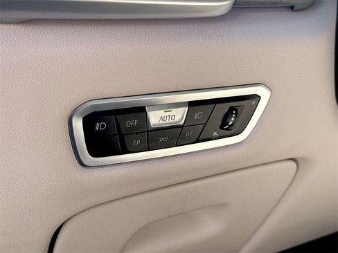 Used 2021 BMW X5 M50i w/ Executive Package image 13