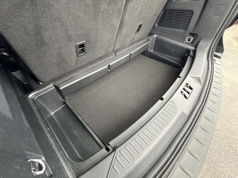 Used 2025 Ford Explorer ST image 31