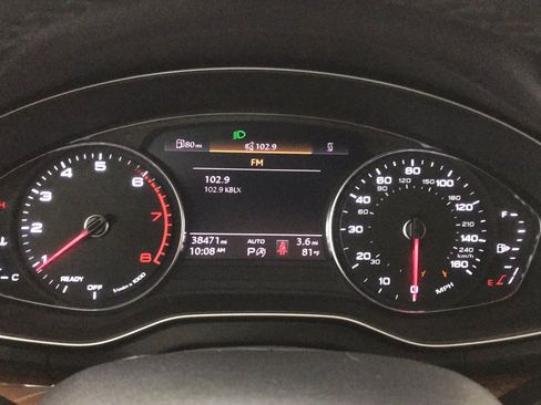 Used 2023 Audi Q5 2.0T Premium w/ Convenience Package AWD/4WD image 23
