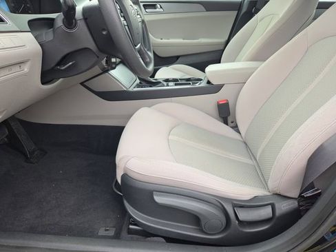 Used 2017 Hyundai Sonata ECO image 11