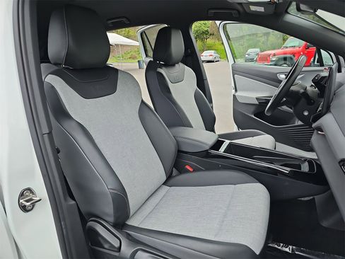 Certified 2023 Volkswagen ID.4 2WD image 10