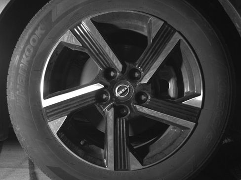 Used 2025 Nissan Sentra SV FWD image 16