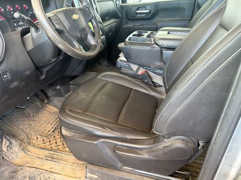 Used 2025 Chevrolet Silverado 3500 W/T AWD/4WD image 5