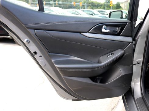 Used 2017 Nissan Maxima 3.5 SV image 16