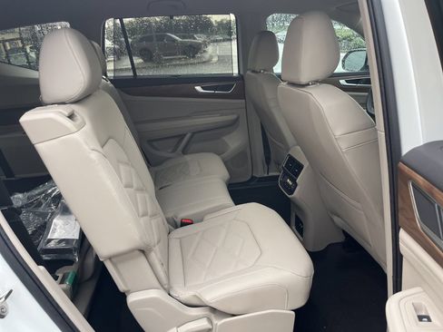 New 2026 Volkswagen Atlas SE FWD image 31