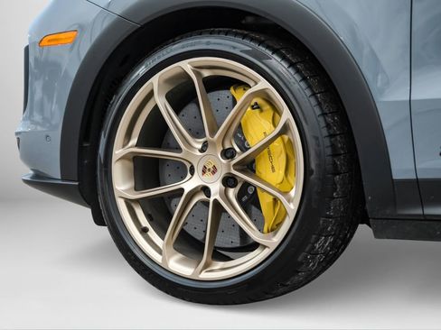 Used 2023 Porsche Cayenne Turbo GT image 74