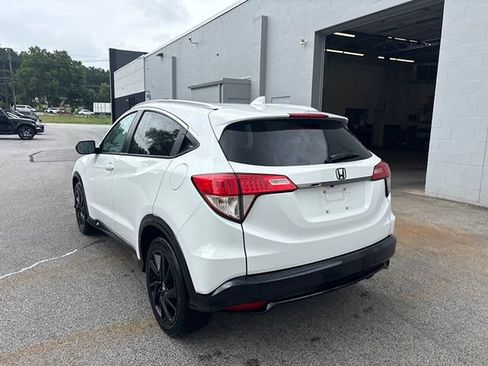 Used 2021 Honda HR-V Sport image 10