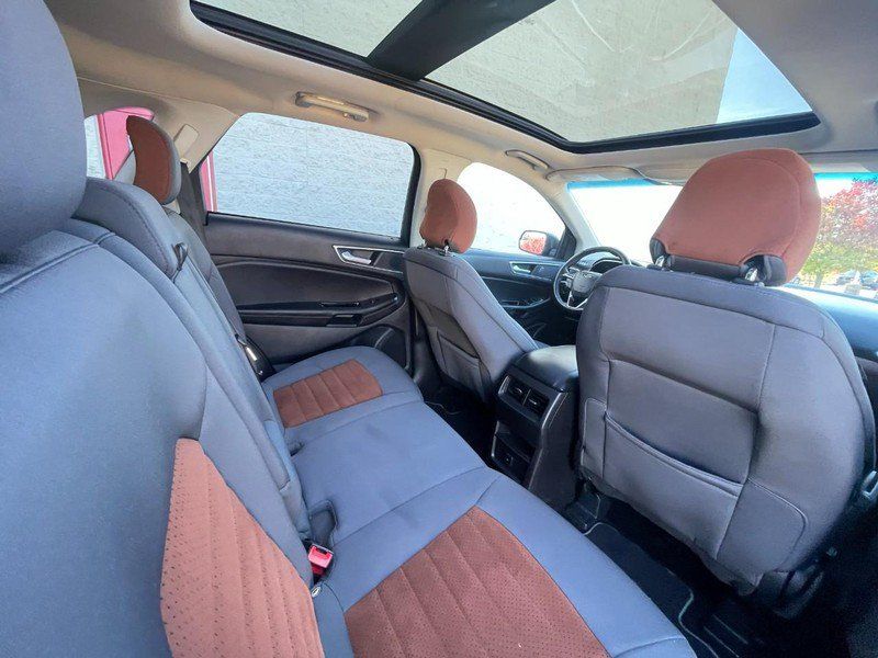 Used 2018 Ford Edge SEL w/ Equipment Group 201A AWD/4WD image 8