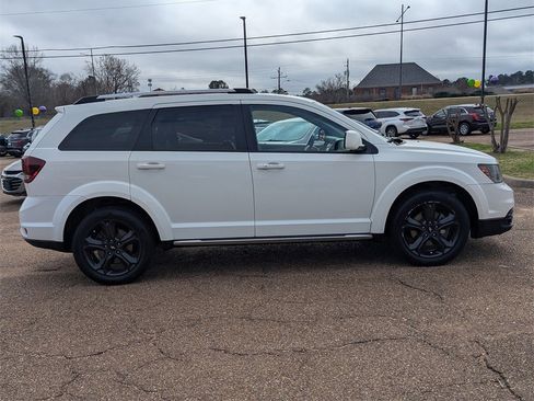 Used 2020 Dodge Journey Crossroad image 3