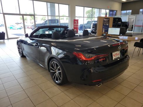 Used 2024 BMW 430i Convertible image 4