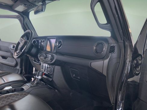Used 2022 Jeep Wrangler Unlimited Sahara AWD/4WD image 33