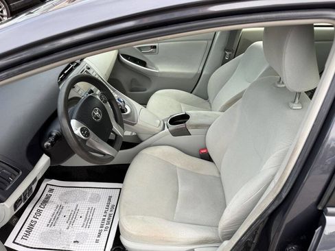 Used 2013 Toyota Prius Two FWD image 12
