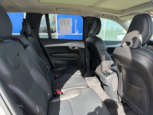 Used 2024 Volvo XC90 B5 Core w/ Protection Package Premier image 24
