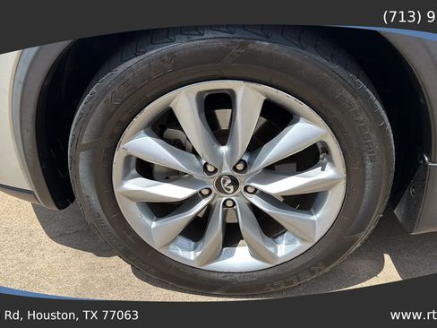 Used 2019 INFINITI QX50 Luxe w/ Navigation Package AWD/4WD image 14
